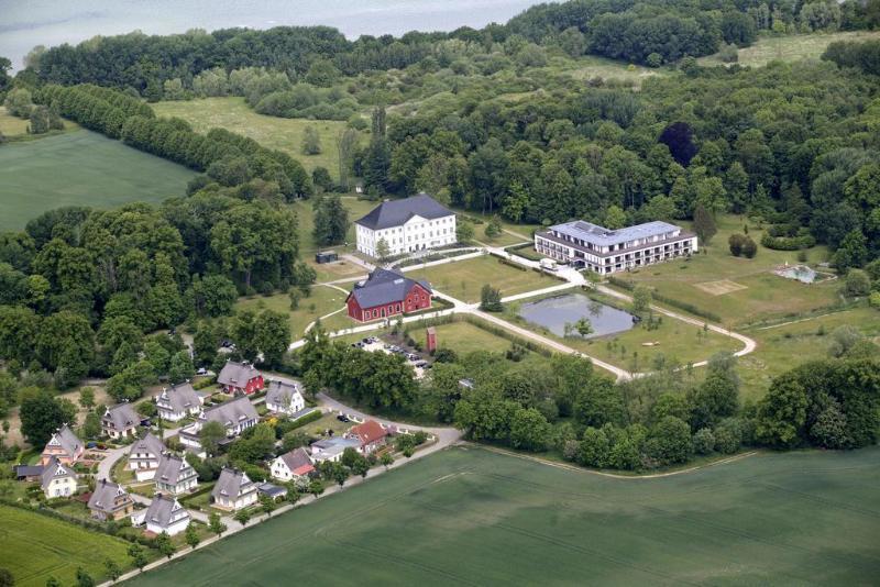 Schlossgut Гросс-Шванзе Экстерьер фото Aerial view