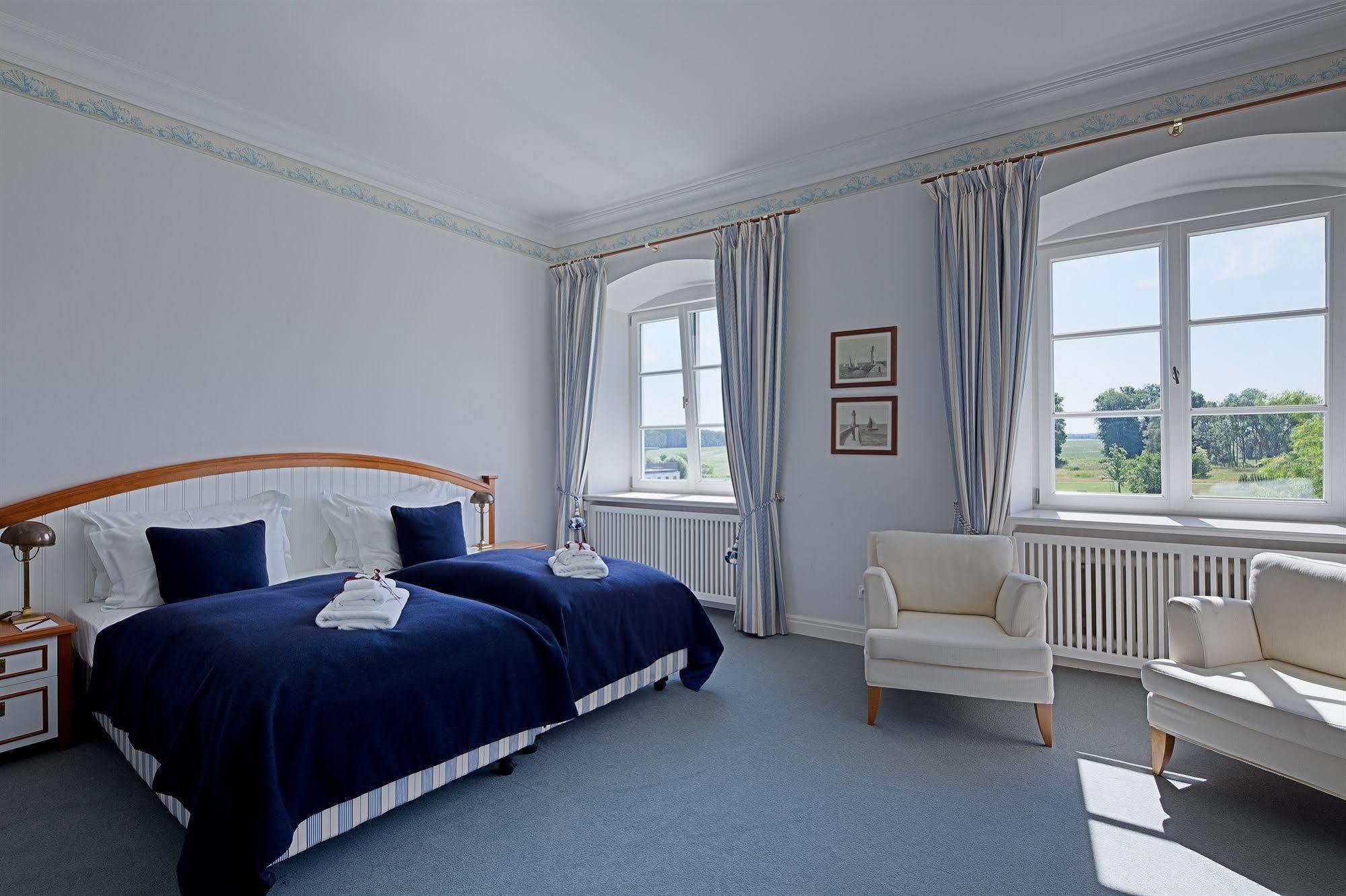 Schlossgut Гросс-Шванзе Экстерьер фото A room at the hotel